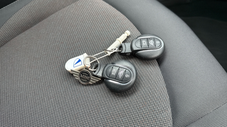 MINI Hatchback 1.5 Cooper Classic 3dr Petrol Hatchback